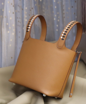 에르메스 피코탄18 레더 트레사쥬 골드브라운 앱송